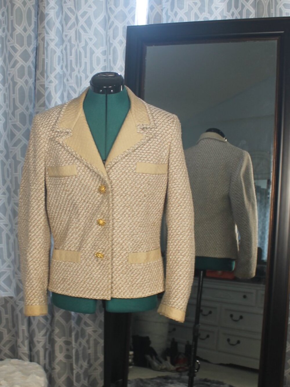 Richilene New York “Dvorak” Luxury Tweed Blazer – Silk‑Lined Size 4